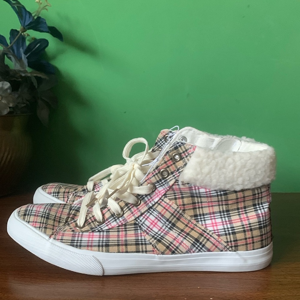 Citi Steps Size 11 Pink Plaid Zip Up Sneakers